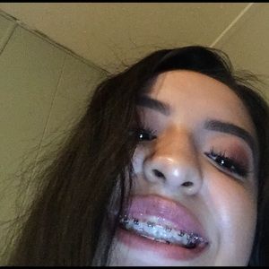 Meet your Posher, Carolina